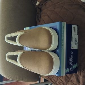 NWOT Women's Dynamo Platform Sneakers by White Mountain, Size 11